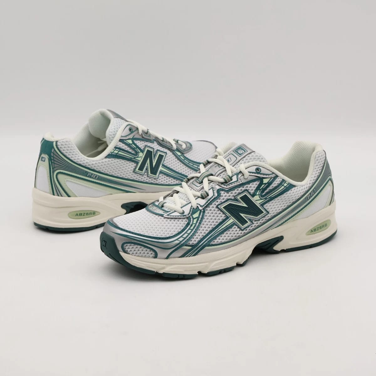 New Balance 740v2 sneakers "White/ Marsh Green"