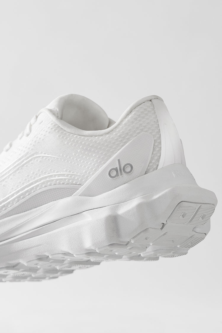 ALO YOGA Alo Runner  "White"