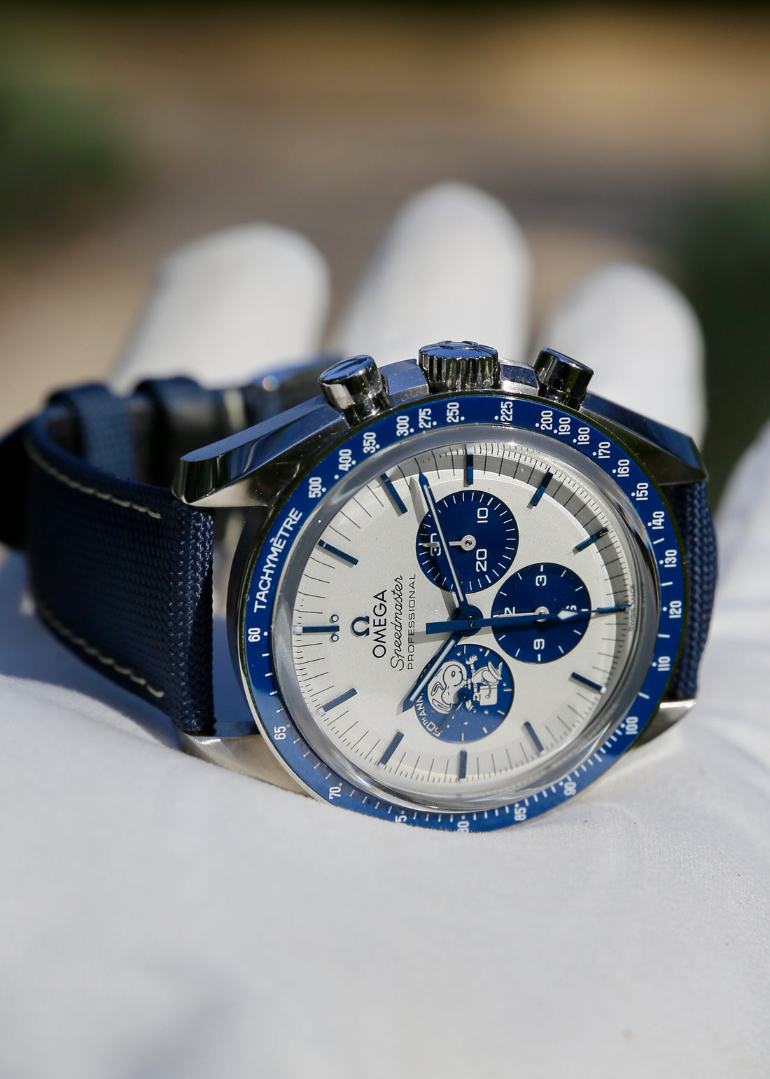 Omega Speedmaster Moonwatch Anniversary Series Silver Snoopy