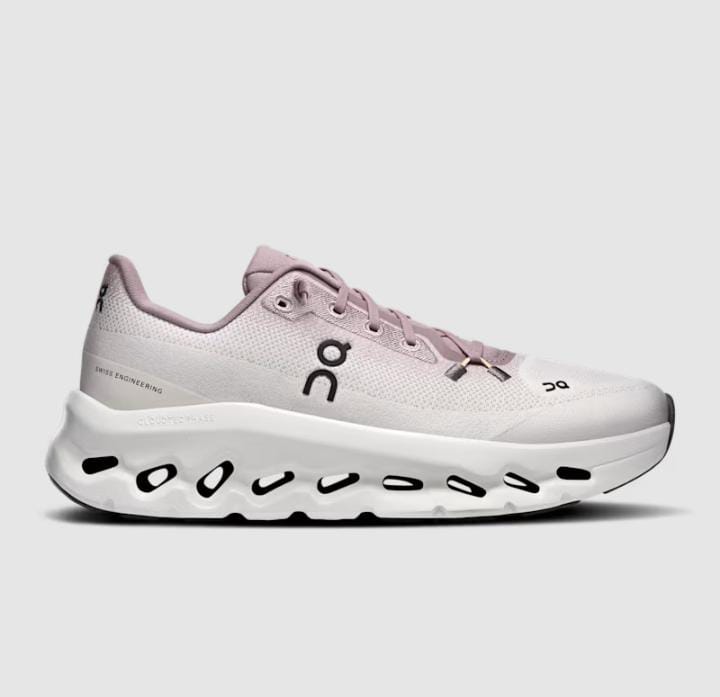 On Running Cloudtilt
"Pink/Beige"