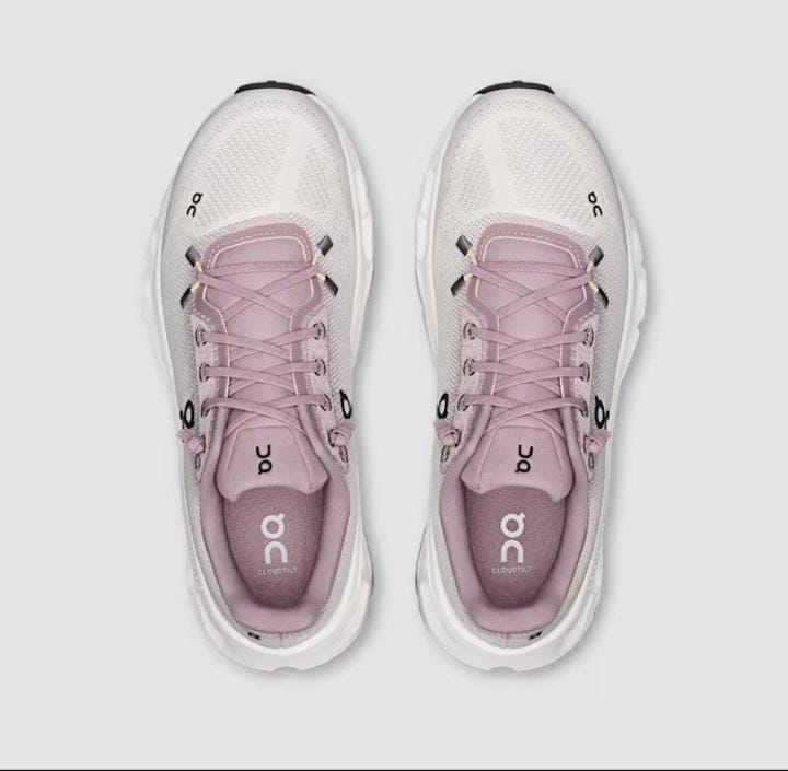 On Running Cloudtilt
"Pink/Beige"