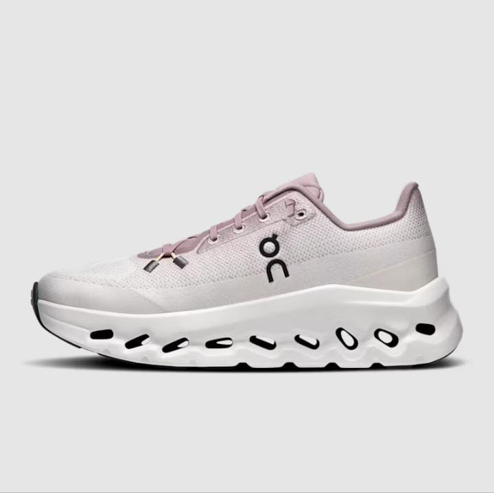 On Running Cloudtilt
"Pink/Beige"