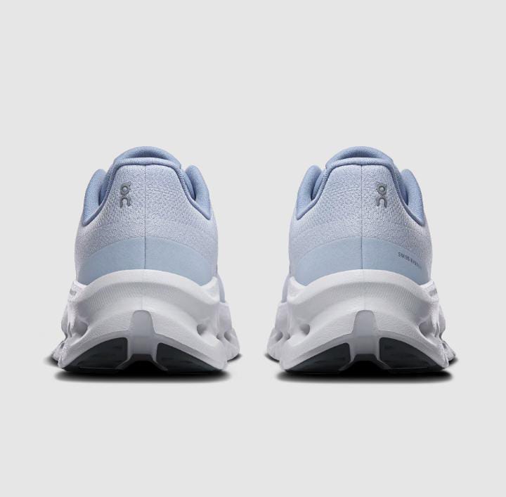 On Running Cloudtilt
"Light blue/ Beige"
