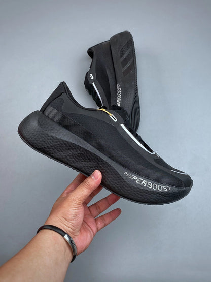 Adidas Hyperboost
"Core Black"
