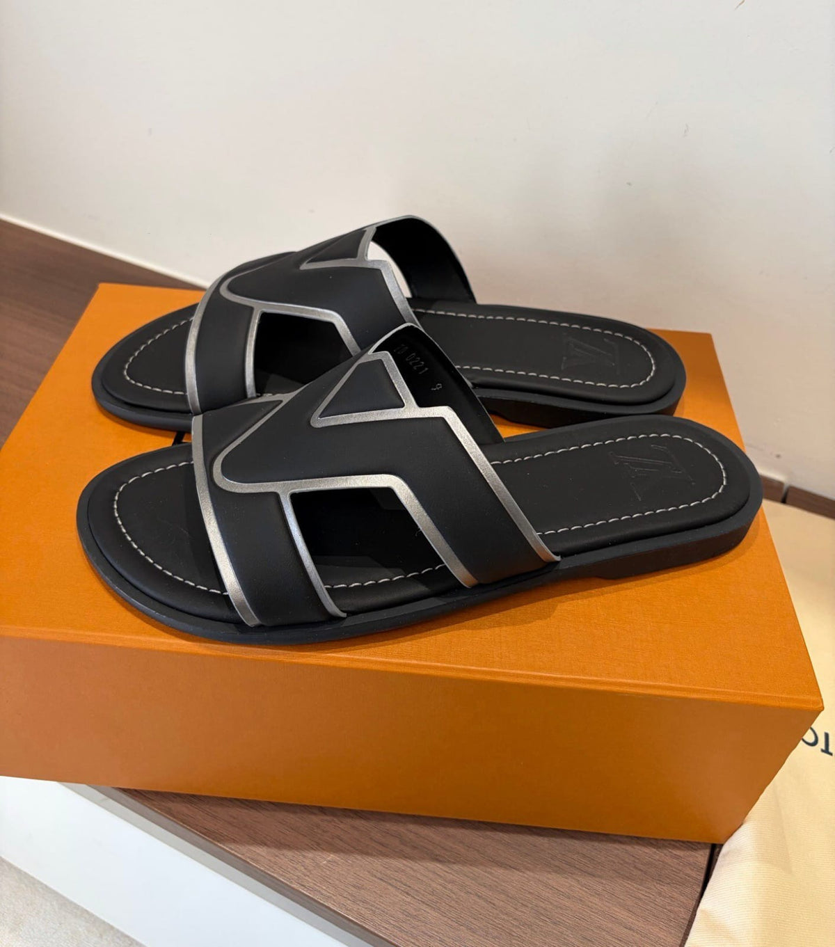 Louis Vuitton Oasis Mule "Black"