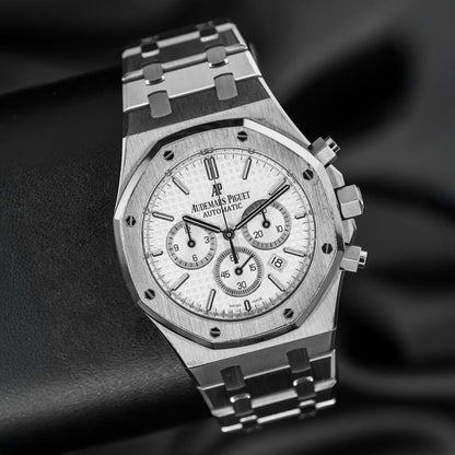 "AP Royal Oak Offshore — White Dial"