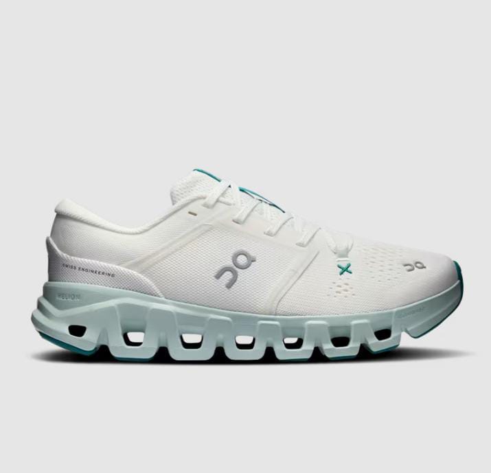 On Cloudx 4 – "Ivory & Mint Green Running Shoes"