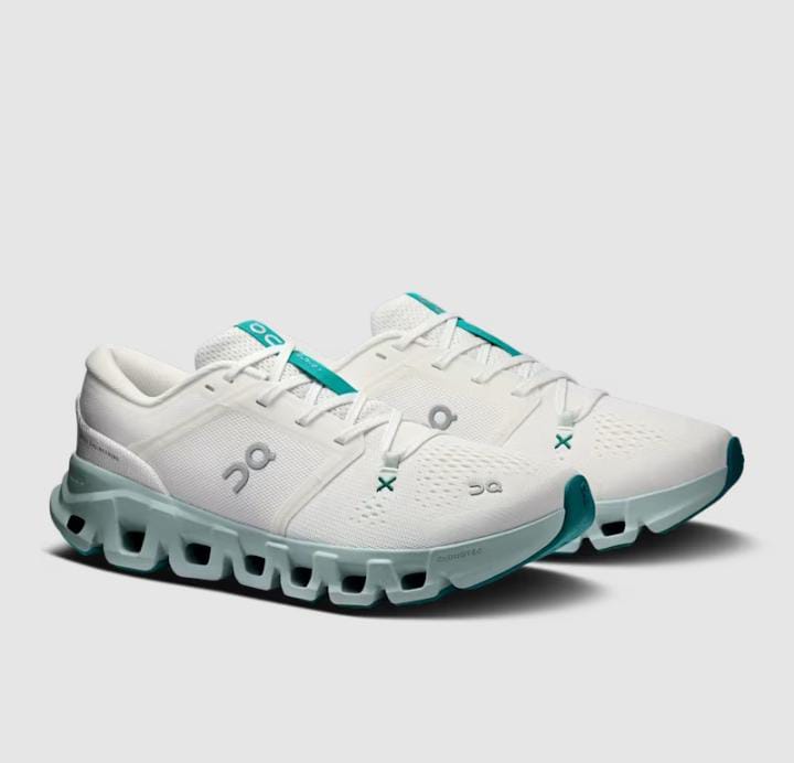 On Cloudx 4 – "Ivory & Mint Green Running Shoes"