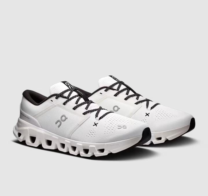 On Cloudx 4 – "White & Black Running Shoes"