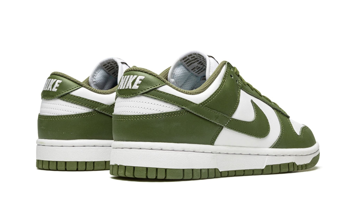 NIKE SB DUNK LOW "Medium Olive"