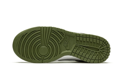 NIKE SB DUNK LOW "Medium Olive"